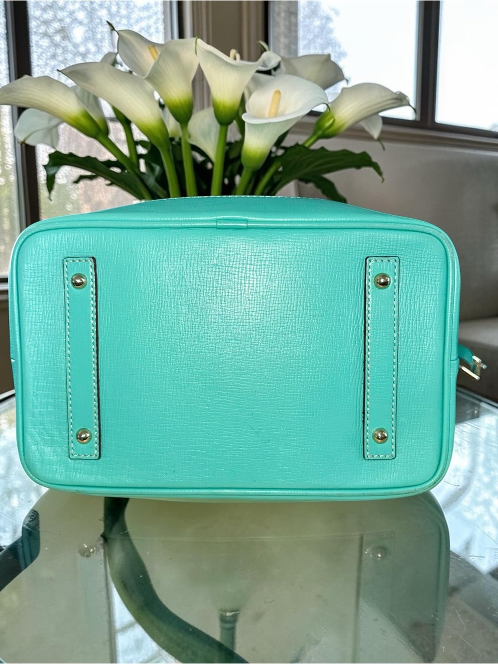 RARE Dooney & Bourke EUC Turquoise Retro Embossed Leather Drawstring Bucket Bag - Picture 6 of 15